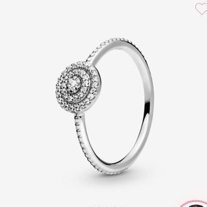 Pandora Ring